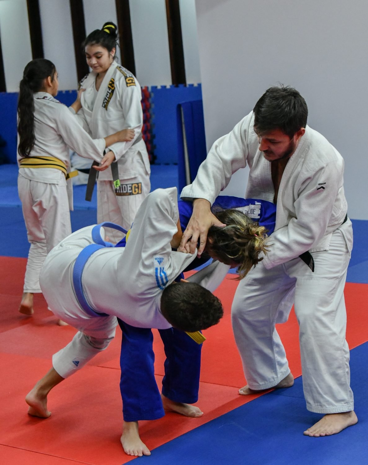 Randori em turma com alunos de várias idades